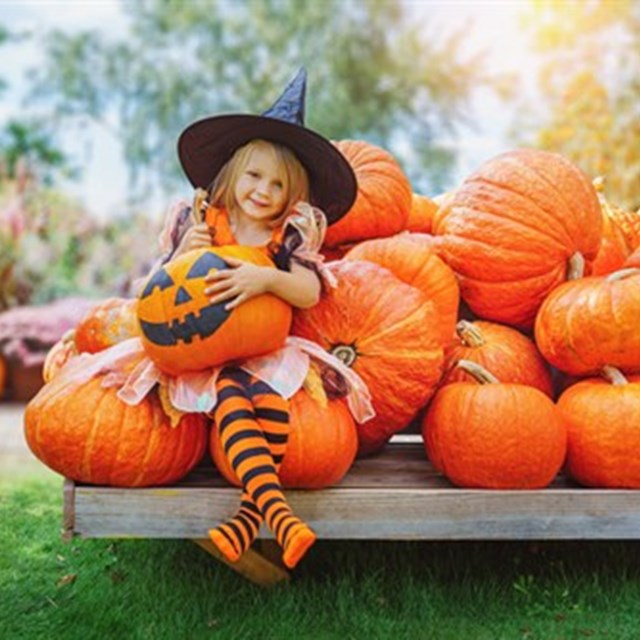 How to Keep Lil Trick-or-Treaters Safe on Halloween Night
